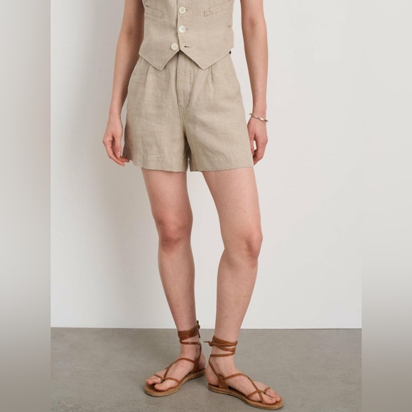 ALEX MILL Pleated Pull on Shorts in Flax Linen - Natural Khaki - Picture 3 of 6